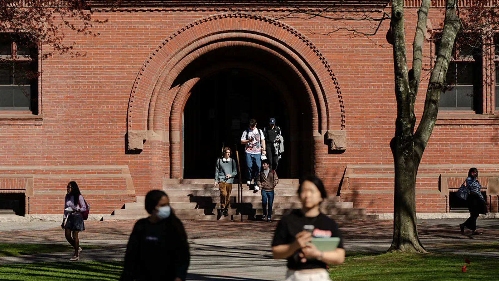 EEOC's Investigation Into Harvard's DEI Practices Intensifies Through Legal Action